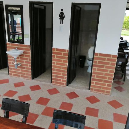 מונטנגרו Finca Hotel El Saman De Alto Bonito מראה חיצוני תמונה