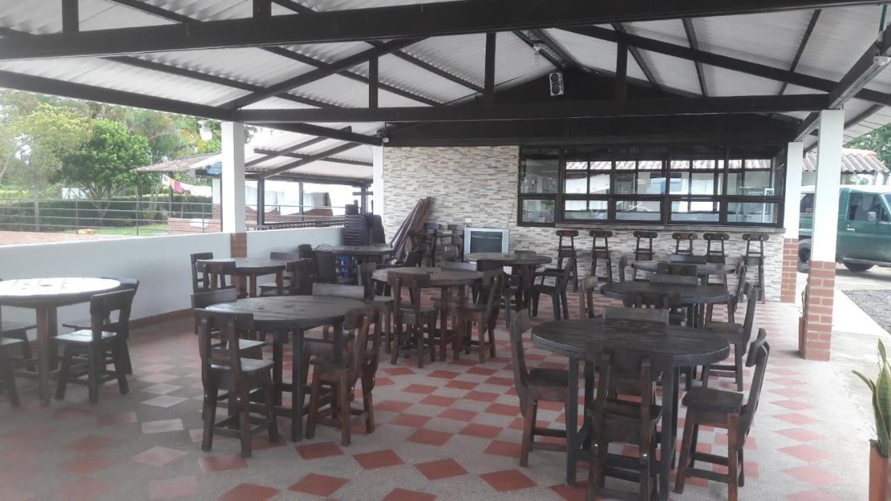 מונטנגרו Finca Hotel El Saman De Alto Bonito מראה חיצוני תמונה