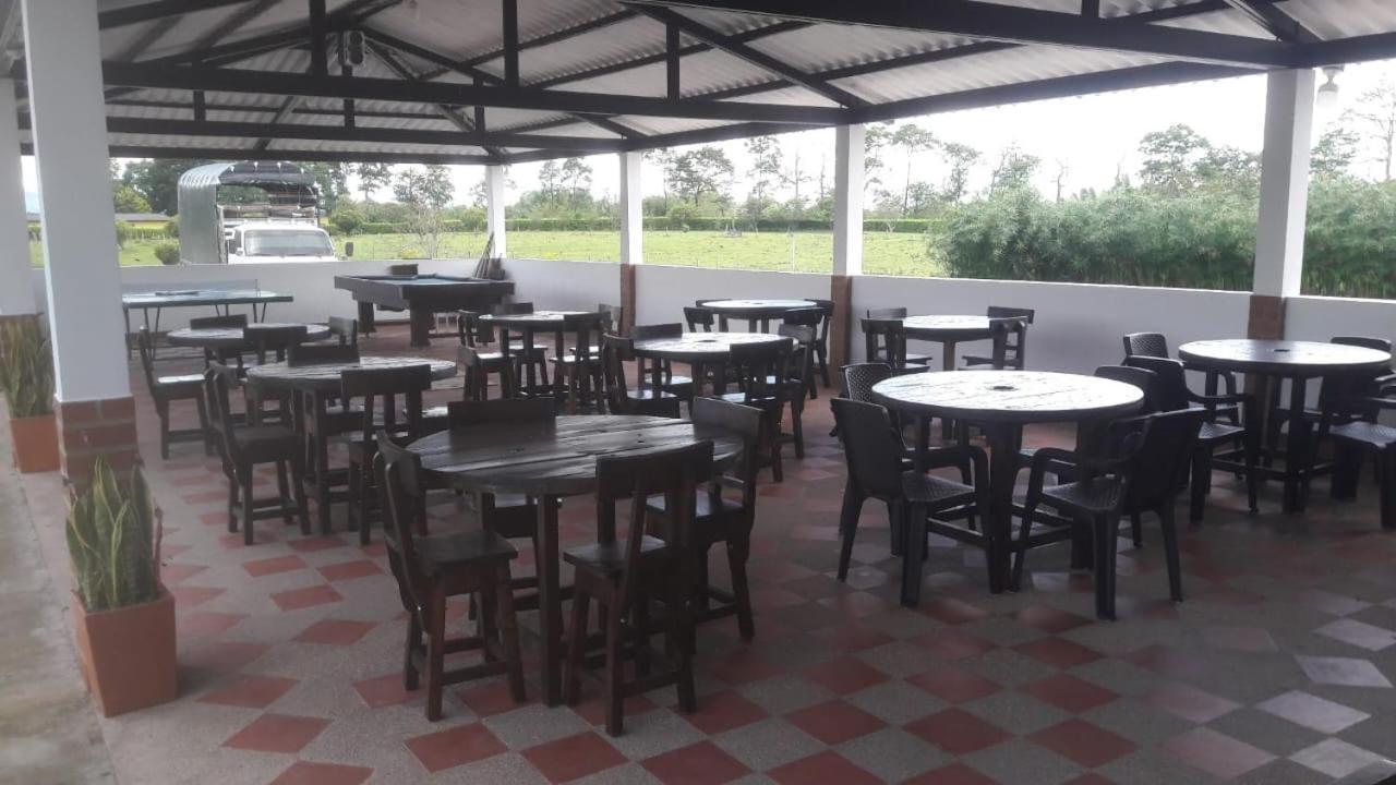 מונטנגרו Finca Hotel El Saman De Alto Bonito מראה חיצוני תמונה