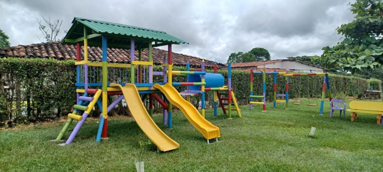 מונטנגרו Finca Hotel El Saman De Alto Bonito מראה חיצוני תמונה