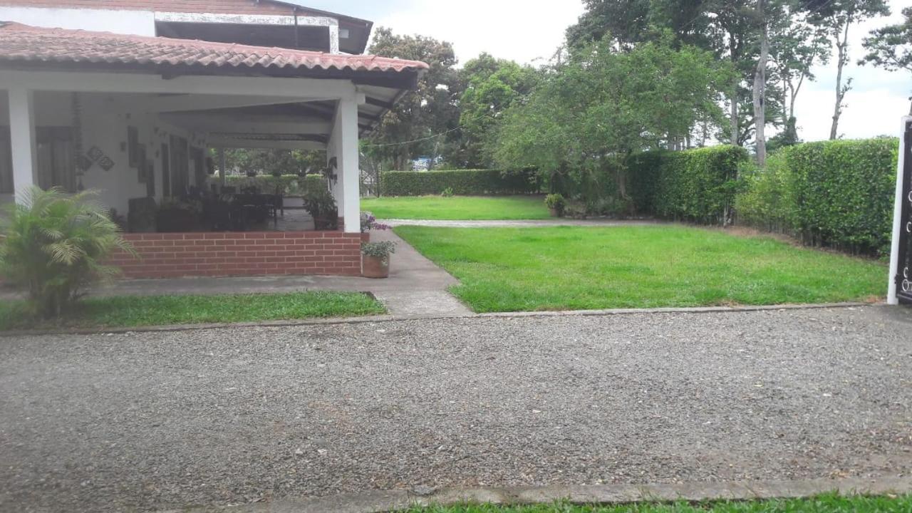מונטנגרו Finca Hotel El Saman De Alto Bonito מראה חיצוני תמונה